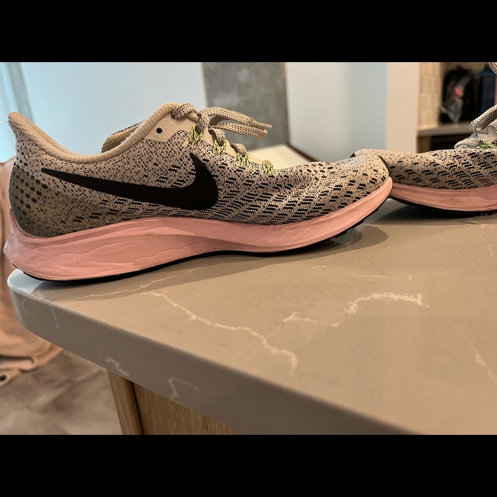 ✨ Nike ✨ shoes!! Size 7! - Picture 5 of 7